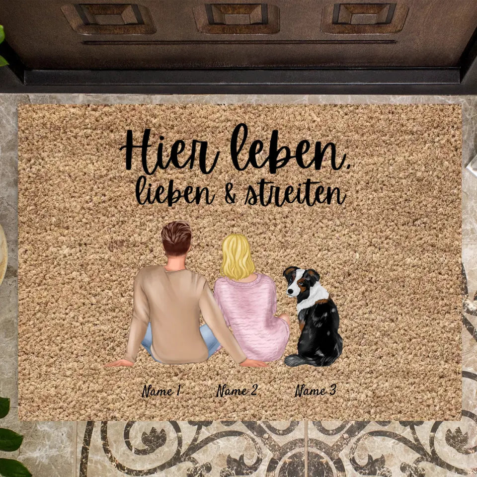 Pärchen mit Haustier - Personalisierte Familien Fußmatte (Paar mit Hund oder Katze)