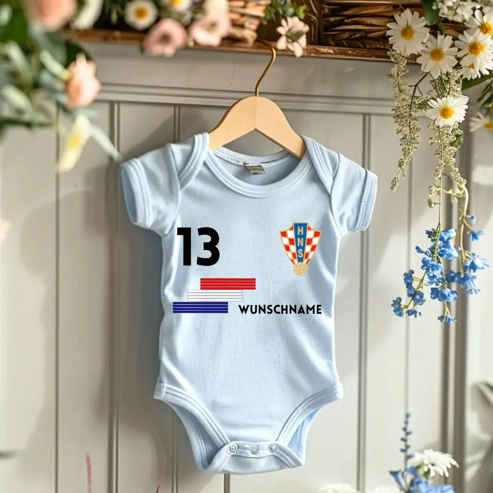 Fussball Kroatien - Personalisierter Baby-Onesie/ Strampler, Trikot mit anpassbarem Namen und Trikotnummer, 100% Bio-Baumwolle Baby Body