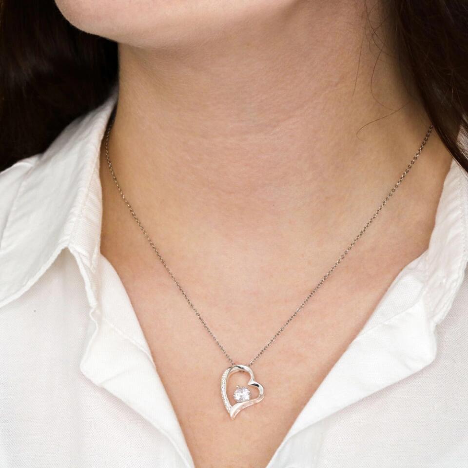 To my beautiful Girlfriend - Halskette mit Herzanhänger & personalisierter Karte