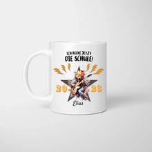 Carica l&#39;immagine nel visualizzatore di Gallery, Ich rocke jetzt die Schule! - Personalisierte Tasse für Kinder zur Einschulung (verschiedene Tiermotive)
