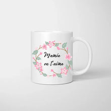 Carica l&#39;immagine nel visualizzatore di Gallery, Mamie on t&#39;aime - Mug personnalisé (1-4 enfants, adolescents)
