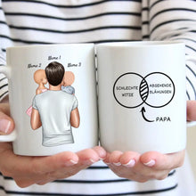 Carica l&#39;immagine nel visualizzatore di Gallery, Papa = Schlechte Witze &amp; Abgehende Blähungen - Personalisierte Tasse für Väter (Vatertag 1-4 Kinder)
