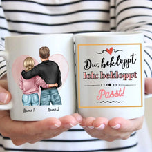 Carica l&#39;immagine nel visualizzatore di Gallery, Du + Ich = bekloppt - Personalisierte Pärchen-Tasse (Mann &amp; Frau)
