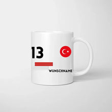 Carica l&#39;immagine nel visualizzatore di Gallery, EM 2024 Türkei-Tasse - Personalisierte Tasse zur Fußball-EM, Wunschnummer und Name, individuelle Tasse Fan Tasse Türkei
