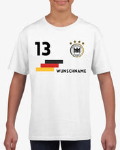 Carica l&#39;immagine nel visualizzatore di Gallery, EM Deutschland Kinder-Trikot - Personalisiertes T-Shirt für Kinder, Fußball EM 2024(100% Baumwolle, individuelle Nummer &amp; Wunschname)
