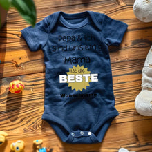 Carica l&#39;immagine nel visualizzatore di Gallery, Mama ist die Beste - Personalisierter Baby-Onesie/ Strampler, 100% Bio-Baumwolle
