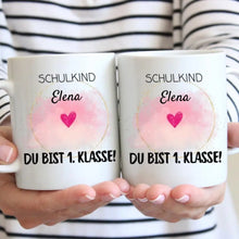 Carica l&#39;immagine nel visualizzatore di Gallery, Schulkind Tasse personalisiert - Du bist 1. Klasse!
