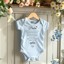 Carica l&#39;immagine nel visualizzatore di Gallery, Sevgili baba - Personalisierter Baby-Onesie/ Strampler türkisch, 100% Bio-Baumwolle Baby Body
