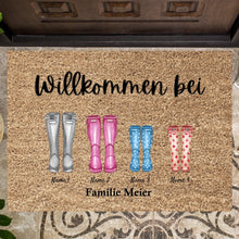 Carica l&#39;immagine nel visualizzatore di Gallery, Willkommen bei uns, Gummistiefel - Personalisierte Fußmatte für innen &amp; aussen (2-8 Personen, Kinder, Babys &amp; Haustiere)
