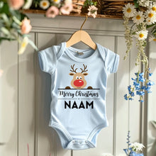 Carica l&#39;immagine nel visualizzatore di Gallery, Merry Christmas Baby - Gepersonaliseerde baby onesie/ romper voor Kerstmis, 100% biologisch katoen
