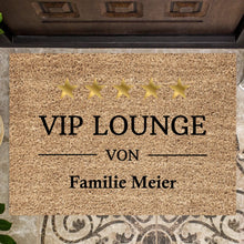 Carica l&#39;immagine nel visualizzatore di Gallery, VIP Lounge von eurer Familie - Personalisierte Fußmatte für innen &amp; aussen
