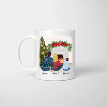 Carica l&#39;immagine nel visualizzatore di Gallery, Natale Famiglia Felice - Tazza Personalizzata (1-2 bambini)
